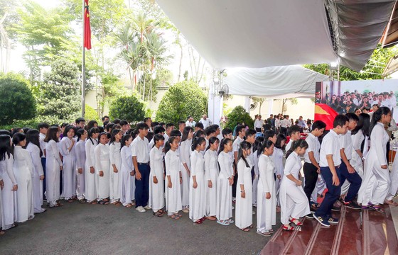 Để lại trên đời bao tiếng thơm ảnh 7