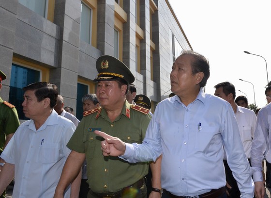 Phó Thủ trướng Trương Hòa Bình thị sát hiện trường vụ cháy chung cư Carina ảnh 5