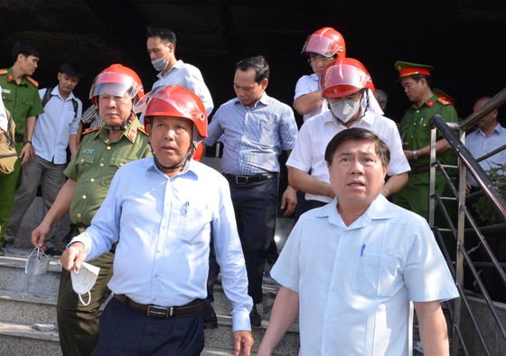 Phó Thủ trướng Trương Hòa Bình thị sát hiện trường vụ cháy chung cư Carina ảnh 2