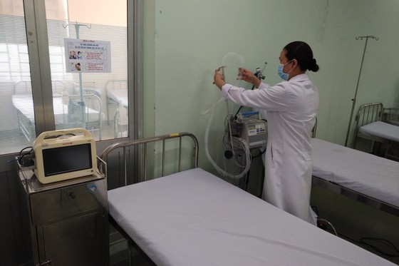 Quận Bình Tân kiểm soát chặt chẽ hơn 500 người nước ngoài đến cư trú, làm việc từ ngày 20-1 ảnh 1