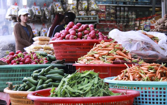 Sắc màu rau quả chợ Đà Lạt ảnh 3