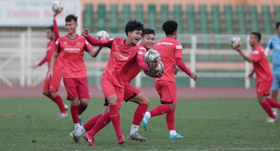 Ông Park đã có phương án thay thế Văn Hậu ảnh 3