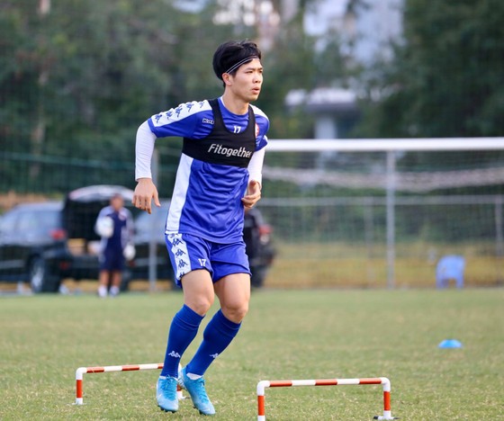 V-League 2020: Vẫn chỉ là cuộc đua giữa Hà Nội và TPHCM ảnh 1