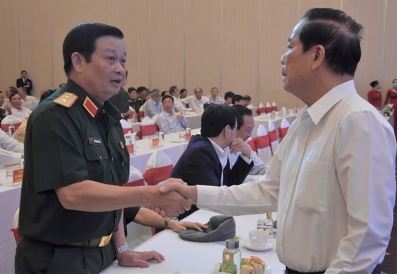 Gặp mặt cựu cán bộ cao cấp Quân đội nghỉ hưu trên địa bàn Quân khu 7 ảnh 1
