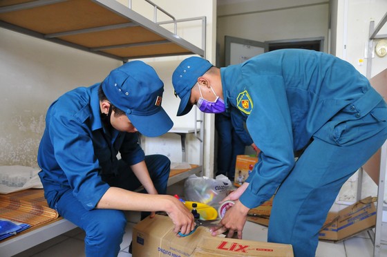Bộ Tư lệnh TPHCM triển khai hơn 300 cán bộ chiến sĩ phòng chống dịch Covid-19 ảnh 2
