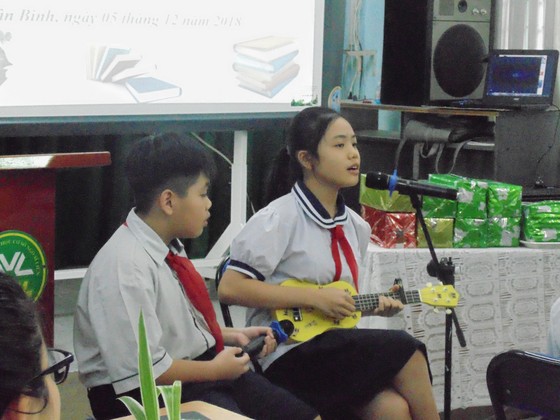 Lan tỏa đam mê đọc sách với "Lớn lên cùng sách" ảnh 4
