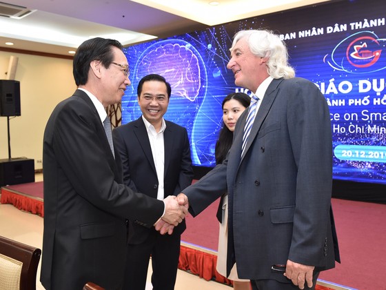 TPHCM: Nỗ lực vượt qua rào cản để thực hiện giáo dục thông minh ảnh 2