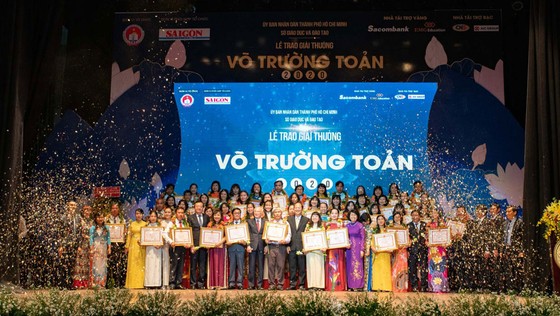 Giải thưởng Võ Trường Toản lần thứ 23 năm 2020 tôn vinh 50 nhà giáo tiêu biểu của TPHCM ảnh 6