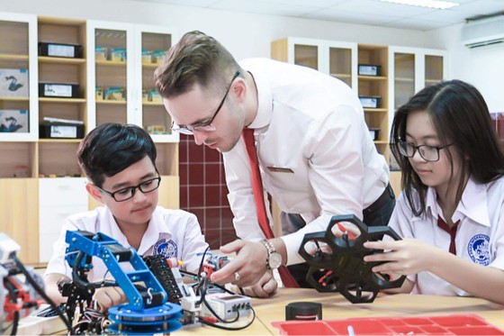 Học sinh TPHCM không lo thiếu chỗ học sau tốt nghiệp THCS ảnh 56