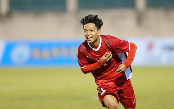 Xuân Tạo tỏa sáng với cú đúp cho đội U19 Việt Nam. Ảnh: DŨNG PHƯƠNG