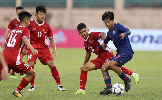 U19 Việt Nam và Thái Lan chia điểm với tỷ số 0-0. Ảnh: DŨNG PHƯƠNG