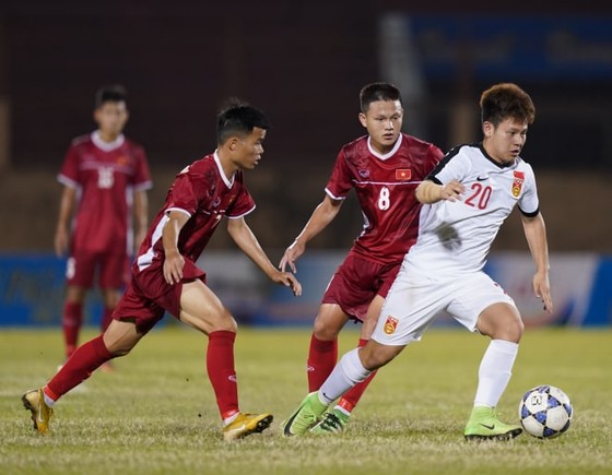 Việt Nam tái ngộ Thái Lan trong trận chung kết sau chiến thắng 1-0 trước Trung Quốc. Ảnh: NHẬT ANH