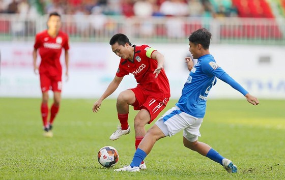 Văn Toàn lập cú đúp trong ngày sinh nhật ảnh 7