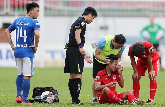Văn Toàn lập cú đúp trong ngày sinh nhật ảnh 4