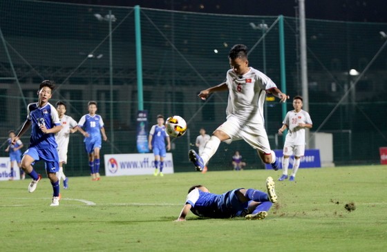 U16 Việt Nam có chiến thắng đậm 7-0 để thẳng tiến ở ngôi đầu bảng. Ảnh: ANH TRẦN