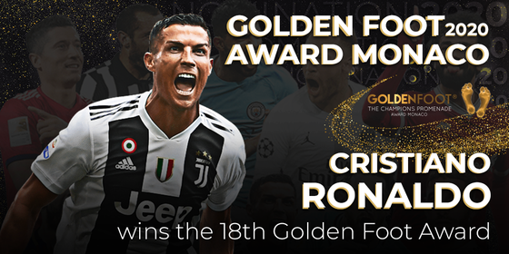 Cristiano Ronaldo nhận giải thưởng "Bàn chân vàng 2020".