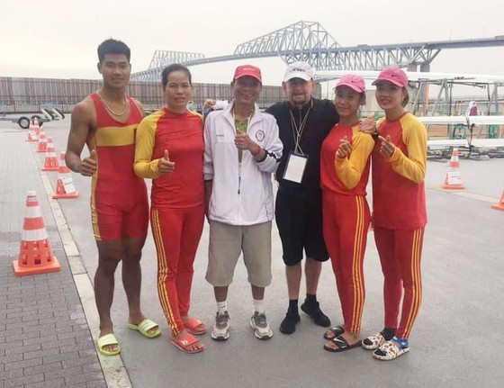 Các tuyển thủ của đội tuyển rowing vừa thi đấu ở vòng loại Olympic 2020. Ảnh: Liên đoàn đua thuyền Việt Nam