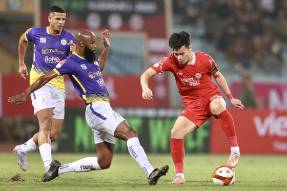 Trận derby Thủ đô mở đầu V-League 2023 giữa Viettel FC và Hà Nội FC khép lại với tỉ số hòa 1-1. Ảnh: MINH HOÀNG