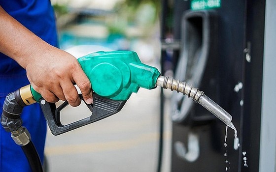 VCCI đề nghị nghiên cứu bỏ thuế tiêu thụ đặc biệt đối với xăng 