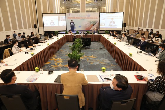 Các đại biểu cùng thảo luận về các giải pháp nhằm tăng cường nhập viện hợp lý tại Việt Nam