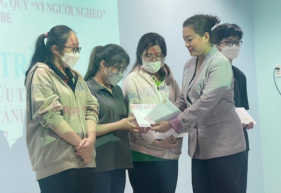 VWS tài trợ 200 triệu đồng cho học bổng Nguyễn Hữu Thọ ảnh 1