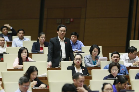 Kết thúc ngày chất vấn đầu tiên, các ĐBQH “chấm điểm” 2 Bộ trưởng như thế nào? ảnh 1 Kết thúc ngày chất vấn đầu tiên, các ĐBQH “chấm điểm” 2 Bộ trưởng như thế nào? ảnh 1