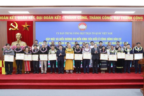 Biểu dương 90 điển hình tiêu biểu ở cộng đồng dân cư ảnh 3