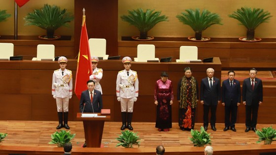 Tân Chủ tịch Quốc hội Vương Đình Huệ tuyên thệ nhậm chức ảnh 2 Tân Chủ tịch Quốc hội Vương Đình Huệ tuyên thệ nhậm chức ảnh 2