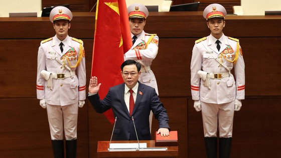 Tân Chủ tịch Quốc hội Vương Đình Huệ tuyên thệ nhậm chức ảnh 1 Tân Chủ tịch Quốc hội Vương Đình Huệ tuyên thệ nhậm chức ảnh 1