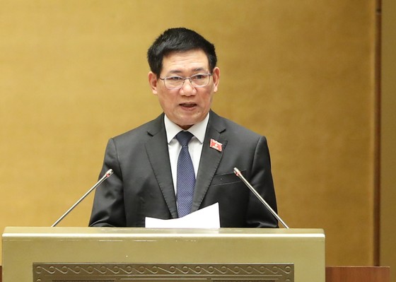 Nhà nước quy định giá bán tối đa với sách giáo khoa, tiếp tục sử dụng Quỹ Bình ổn giá xăng dầu ảnh 1