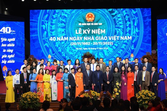 Thủ tướng yêu cầu hoàn thiện chính sách tương xứng với lao động đặc thù của nhà giáo ảnh 3