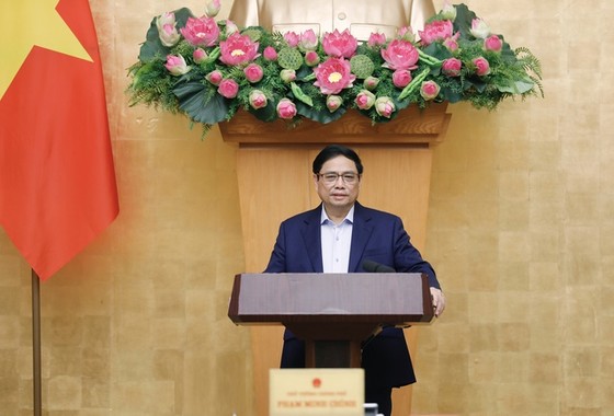 Khắc phục triệt để tình trạng thiếu xăng dầu, thuốc, vật tư y tế, thúc đẩy tiêm chủng ảnh 2