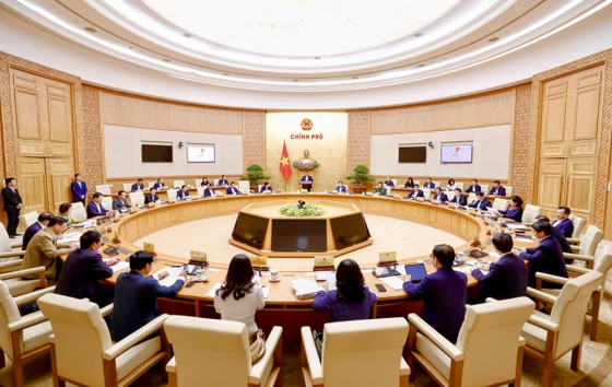 Tập trung tín dụng vào 3 động lực tăng trưởng là đầu tư, xuất khẩu, tiêu dùng ảnh 1