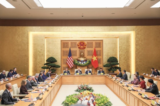 thu-tuong-pham-minh-chinh-va-tong-thong-joe-biden-du-hoi-nghi-cap-cao-viet-nam-hoa-ky-ve-doi-moi-sang-tao-va-dau-tu-sang-11-9-anh-viet-chung-8165.jpg