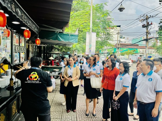 Quận 6 ra mắt tour "Chuyện nhỏ trong lòng Chợ Lớn” ảnh 5