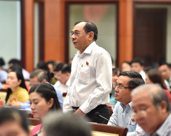 Lãnh đạo vẫn đạt “xuất sắc” dù công tác còn hạn chế ảnh 1