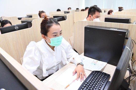 TPHCM bắt đầu thi tuyển 1.004 công chức ảnh 2