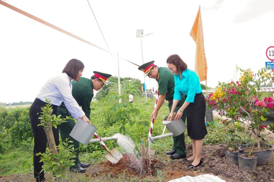 Long An khánh thành điểm dân cư liền kề Đồn, Trạm Biên phòng ảnh 2