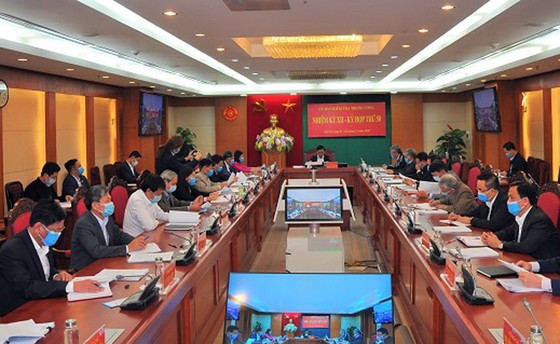Đề nghị xem xét khai trừ ông Nguyễn Đức Chung ra khỏi Đảng ảnh 1