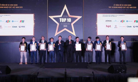 Tôn vinh lực lượng xung kích phát triển Chính phủ số, kinh tế số và xã hội số ảnh 2