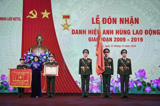 Viettel Networks vinh dự đón nhận danh hiệu Anh hùng Lao động ảnh 2