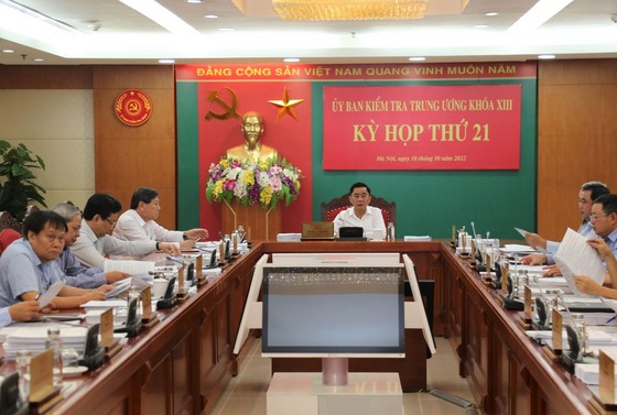 Kỷ luật nhiều lãnh đạo UBND TP Đà Nẵng, Bộ GD-ĐT ảnh 1