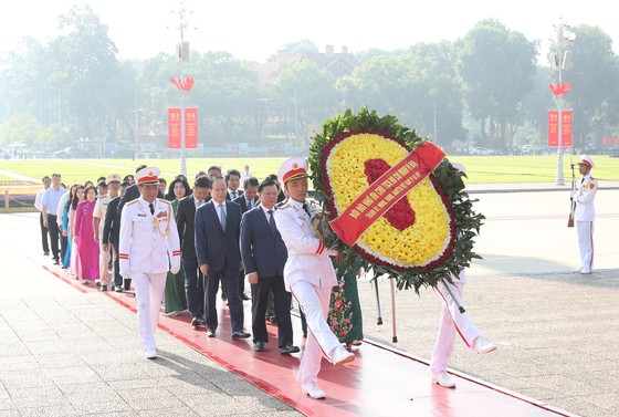 Lãnh đạo Đảng, Nhà nước vào Lăng viếng Chủ tịch Hồ Chí Minh nhân dịp 78 năm Quốc khánh ảnh 9