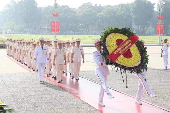 Lãnh đạo Đảng, Nhà nước vào Lăng viếng Chủ tịch Hồ Chí Minh nhân dịp 78 năm Quốc khánh ảnh 7