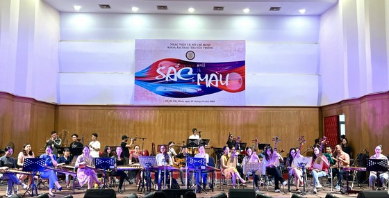 Chương trình hòa nhạc dân tộc “Sắc màu” ảnh 1