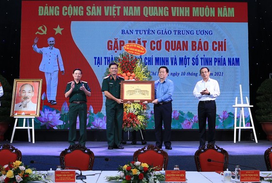 Gỡ rào cản trong hoạt động báo chí ảnh 3 Gỡ rào cản trong hoạt động báo chí ảnh 3