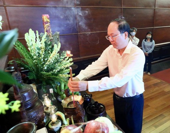 Đoàn đại biểu TPHCM thăm, chúc mừng thiếu nhi nhân Ngày Quốc tế Thiếu nhi 1-6 ảnh 1