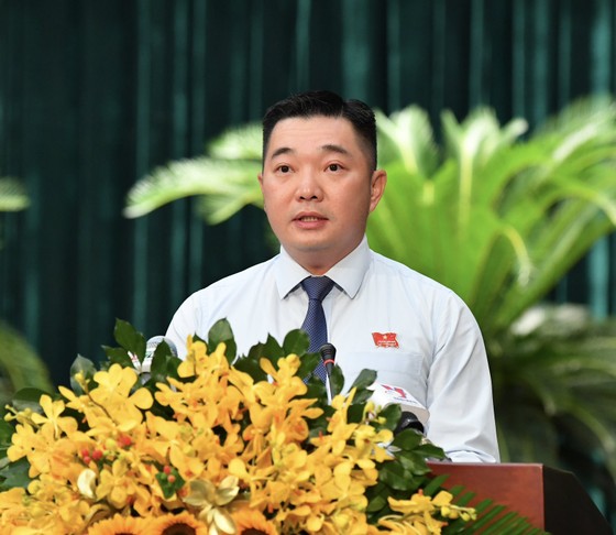 Chủ tịch UBND TPHCM Phan Văn Mãi: Đầy đủ cơ sở pháp lý và cần thiết ban hành Nghị quyết của HĐND TPHCM thực hiện Nghị quyết 98 ảnh 4
