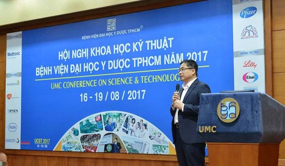 GS TS BS Nguyễn Hoàng Bắc, Giám đốc BV Đại học Y Dược phát biểu tại Hội nghị