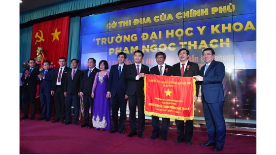 Trường Đại học Y khoa Phạm Ngọc Thạch đón nhận Huân chương Lao động hạng Nhì ảnh 2 Trường Đại học Y khoa Phạm Ngọc Thạch đón nhận Huân chương Lao động hạng Nhì ảnh 2